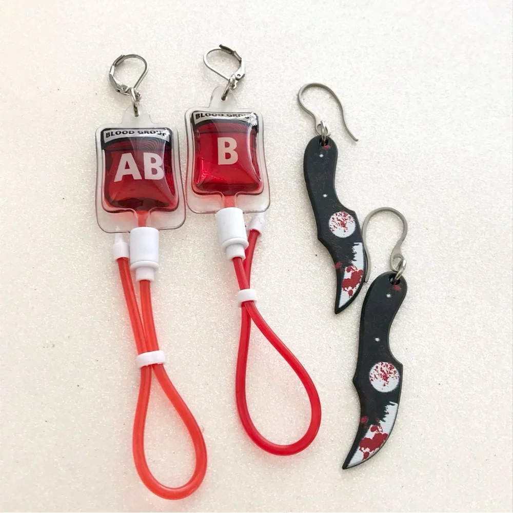 🆕 Blood Bag Type AB and B with Bloody Knife Earrings - Picture 2 of 4